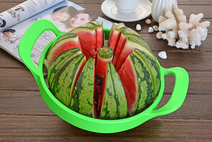 Multi-function Fruit Slicer Melon Watermelon Slicer Melon Cutter Practical Fruit Kitchen Tool